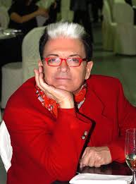 Sentiti racconti di emozioni, dall'inizio ad oggi! Cristiano Malgioglio Ecco I Personaggi Che Amo Di Piu Bollicine Vip