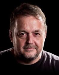 Meninas africanas sob a lente do joseense Marcelo Weiss