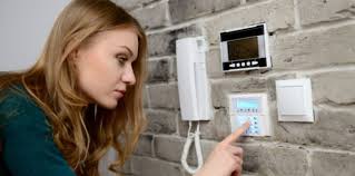 Ils ne sont pas non plus sensibles aux interférences électromagnétiques d'autres appareils. Les 4 Meilleures Alarmes Maison Pas Cheres Et Efficaces Comparatif Aout 2021
