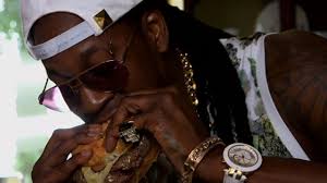 Mar 16, 2021 · american rapper, songwriter, media personality, and basketball player 2 chainz has a net worth of $10 million dollars, as of 2021. 2 Chainz Eats The Most Expensivest Burger In New Gq Web Series