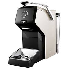 Who has only a little space in the kitchen available should buy a correspondingly small capsule machine. Aeg Lavazza Espria Coffee Pod Machine With Starter Pack Of Coffee Pods 49 99 Coffee Machine Design Pod Coffee Machine Coffee Machine