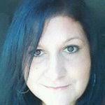 Stephanie Vessels's Instagram, Twitter & Facebook