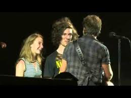 Pearl Jam Throw Your Arms Around Me Live Perth Big Day Out 02 02 14 Youtube What An Awesome Time For The Couple Tha With Images Pearl Jam Big Day Out Eddie Vedder