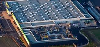 Leroy Merlin Une Grande Surface Baignee De Lumiere Naturelle Leroy merlin supports people all around the world improve their living environment and lifestyle, by helping everyone design the home of their dreams and above all, to achieve it. leroy merlin une grande surface