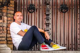 By nouvelles december 5, 2020. Radio En Tv Maker Xavier Taveirne Over Deze Historische Tijden Ik Moet Opletten Dat Ik Niet Te Veel Nieuws Opslorp Brugge Pzc Nl