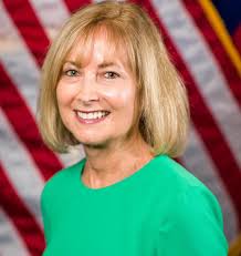 🍊 Meet our Communications Intern Olivia Meis! Olivia grew up in our  neighboring City of Orange. After graduating from Villa Park High School,  she earned her B.A. in English Literature from California