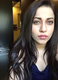 Samantha Eden's Instagram, Twitter & Facebook