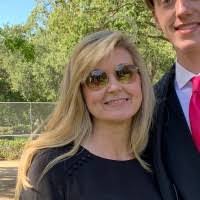 Dawn Hamill's Instagram, Twitter & Facebook