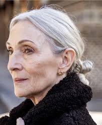 Kreshnik Tartari Agi Babuli Lulzime Duka Ela Tase Jorgjeta Qirici Fausta  Toska Mimoza Ibrahimi Eva Kavaja Darina Nishku Alketa Doci Majlinda Xhufi  Merita Berisha Ema Koja Silva Budo....