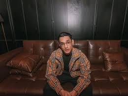 Ku dengannya kau dengan dia. Lirik Lagu Ku Dengannya Kau Dengan Dia Afgan