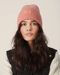 Moss Copenhagen Beanie Pink Ash Rose Moss Copenhagen Kara Badge Beanie MOSS  COPENHAGEN Kara