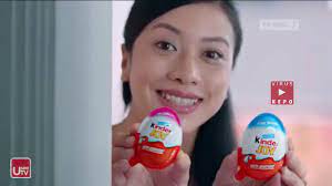 Saya tanya apakah palung mau, dan anak itu hanya mengangguk dengan murung. Iklan Kinder Joy Youtube