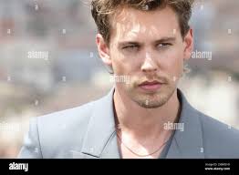 Butler hotel hi-res stock photography and images