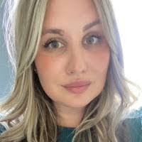 Jessica Heim's Instagram, Twitter & Facebook