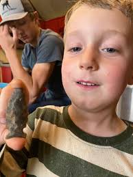 What are tips for beginners finding arrowheads quickly?