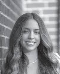 Sarah Beier's Instagram, Twitter & Facebook