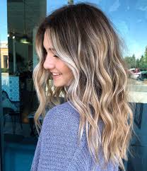 Balayage Beautiful Hair On Instagram Being Happy Never Goes Out Of Style By Balayage Straight Hair Short Hair Balayage Balayage Hair Blonde Short