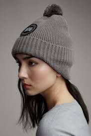 Shop online for women's designer hats, headbands, beanies and more. Women S Winter Hats Toques Beanies Canada Goose
