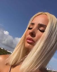 Jessica Rene's Instagram, Twitter & Facebook