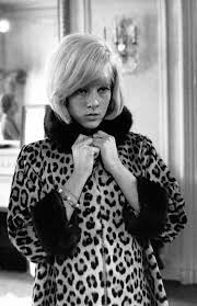 Later he played in the rock and roll band the dangers. Sylvie Vartan En 15 Cliches Vintage Stil Vorbilder Hipster Grunge Street Style Vintage