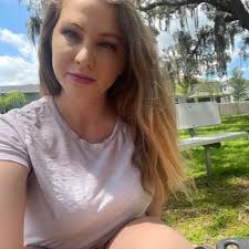 Katrina Baldwin (@_Katrinadotcom_)