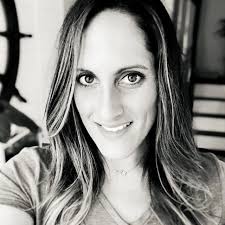 Danielle Glaser (danielleglaser)