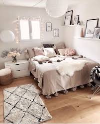 Homestylepassion Www Instagram Com Homestylepassion Www Instagram Com The Effective Pictures We In 2020 Room Ideas Bedroom Home Decor Bedroom Cozy Room Decor