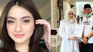 Hot nya goyangan nathalıe ratu amer. Berita Terbaru Dan Profil Artis Terkini Dapat Bisikan Dua Kalimat Syahadat Artis Cantik Ini Akhirnya Mantap Pindah Agama Islam