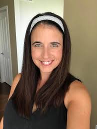 Running late? Picking up the kids? Only have minutes to spare? We have all  been there, not enough time and too many products. I've put together a 5  product beauty routine that