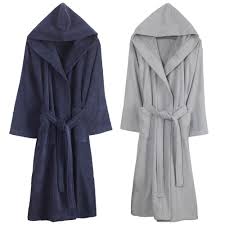 Choisir la cigale brodeuse, c'est garantir un cadeau unique emballé avec soin ! Peignoir Homme Personnalise Avec Une Broderie Prenom