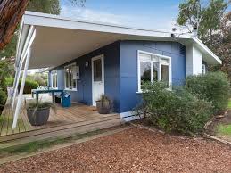 Beautifully Appointed Beachside Cottage Perfect For Families Including Pets Located Metres From The Bayside Beach At Rye Beach Cottages Holiday Rental Cottage