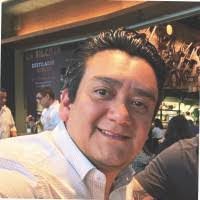 Roberto Calvillo's Instagram, Twitter & Facebook