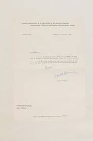 Licencié en lettres et histoire, il est admis ensuite à l'agrégation de philosophie. Lettre Dactylographiee Et Signee De Jean D Ormesson A Martine Rubin By Ormesson Jean D Pas De Couverture 1983 Signed By Author S Librairie Le Feu Follet
