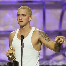 See more of eminem on facebook. Schock Fotos Aufgetaucht Eminem Kaum Wiederzuerkennen Cosmopolitan