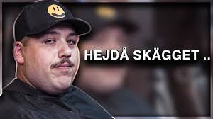 11:40 vad är grejen med att anis ska krama sig själv varje gång han skrattar. Anis Don Demina Arkiv Asterixia