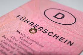 Es ist ihnen nicht erlaubt, vor ablauf der sperrfrist aktiv mit einem kfz am straßenverkehr teilzunehmen. Fuhrerschein Weg Ab Wie Viel Punkten Gibt Es Ein Fahrverbot
