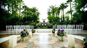 Las Vegas Wedding Venue Four Seasons Hotel Great Place To Get Married Vegas Wedding Venue Vegas Wedding Las Vegas Wedding Venue