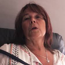 Lynette Burgess's Instagram, Twitter & Facebook