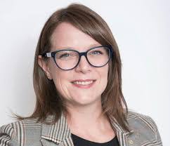 Amanda Macdougall's Instagram, Twitter & Facebook