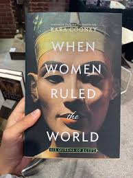 The top 9 most powerful women in history. 1. Cleopatra 2. Hatshepsut 3.  Mary, Mother of Jesus 4. Aisha bint Abi Bakr 5. Wu Zetian 6. Elizabeth I 7.  Rani Lakshmibai 8. Sarah 9. Khadijah bint Khuwaylid