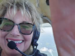 Twin Cessna loses control in the clouds? How does this happen ?