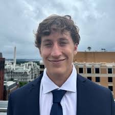 Two weeks ago, I wrapped up my summer as a Public Law & Policy Intern at  Akin Gump Strauss Hauer & Feld LLP. It was an incredible time filled with  hands-on lobbying