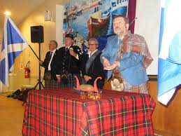 Le plateau est déposé devant ken napier au centre de la table d'honneur. R I P Jacques Bodoin La Panse De Brebis Farcie En Deuil Ecrituriales Le Blog