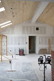 Capitalize on this fact by covering your vaulted ceilings in natural wooden warmth for the ultimate in contemporary rustic. House Tweaking