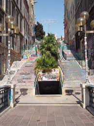 Les Escaliers Du Cours Julien Marseille Site Francais Cote D Azur