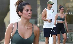 By fabirock, april 13, 2010 in female fashion models. Sara Sampaio Displays Her Toned Physique In A Khaki Green Crop Top After Workout With Oliver Ripley Daily Mail Online