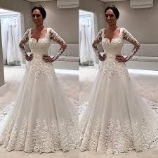 Auf der suche nach einem perfekten brautkleid für eine hochzeit mit wald, strand, rasen oder landschaft? Grosshandel Vintage Brautkleider Gunstige Quadratische Spitze Appliques Eine Linie Tull Illusion Mit Langen Armeln Hochzeitskleid Zuruck Reissverschluss Sweep Zug Brautkleider Von Click Me 119 31 Auf De Dhgate Com Dhgate