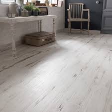 Carrelage sol imitation chene chevron 7 5×40 7 dore naturel collection vintage rondine. Carrelage Sol Et Mur Forte Effet Bois Blanc Cabane L 15 X L 90 Cm Artens Leroy Merlin