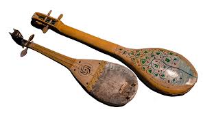 Instrumen ini terdiri dari dua bagian, yakni instrumen induk yang disebut arbab, serta penggeseknya yang disebut go arbab. 11 Alat Musik Tradisional Jawa Barat Beserta Penjelasan Akurat