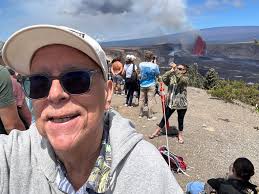More shots of Kilauea erupting Wednesday in Hawaii and the crowd taking it  in!